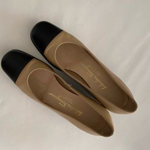 Vintage Salvatore Ferragamo for women size size us 7 24.5 cm